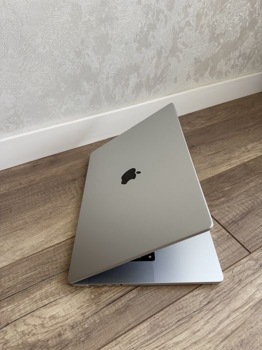 MacBook Pro 16 M4 Max 36/1тб