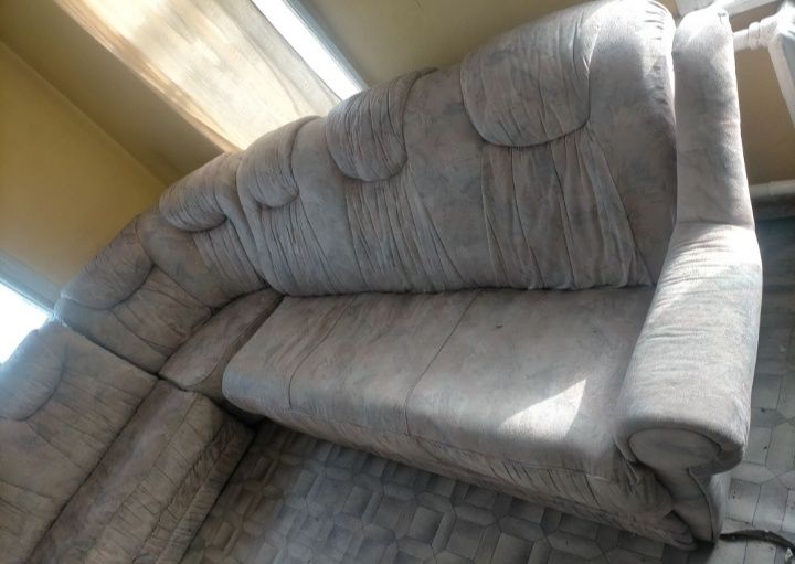 Продам 2 дивана срочно