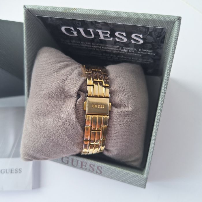 Часы женские GUESS