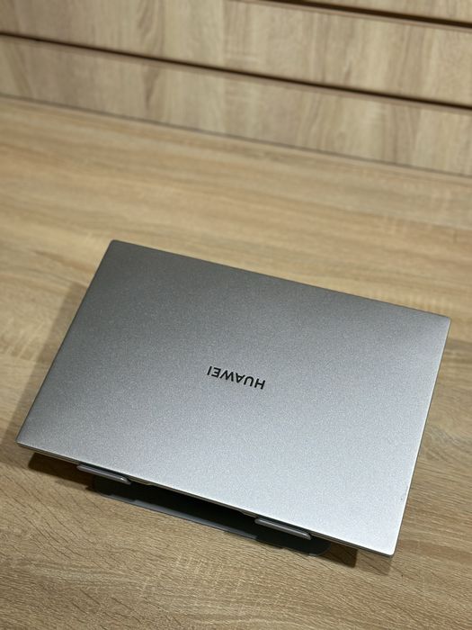 Huawei matebook i5-11 8/512