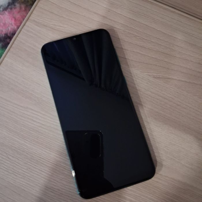 Продам телефон самсунг а30с