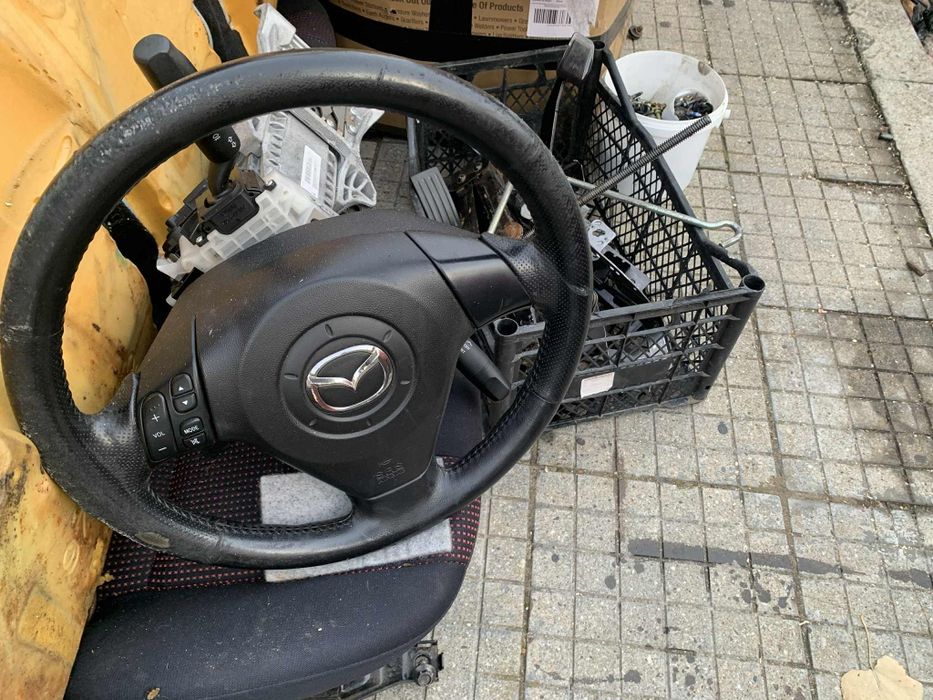 Оригинални части Mazda 3 (2006) 1.6 дизел — отлична кондиция