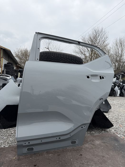 Врата Volvo XC40 2018 год.-