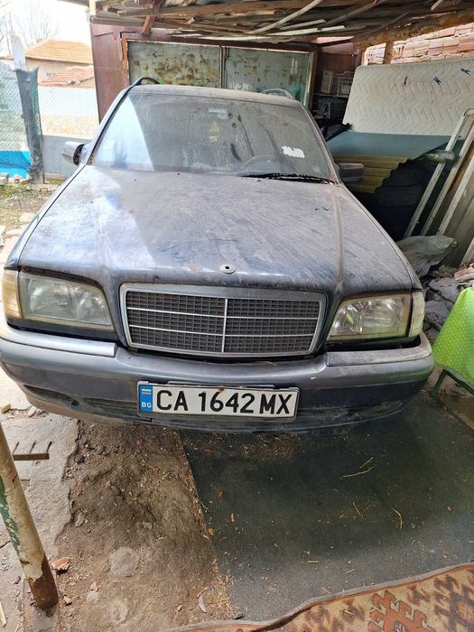 Продава се кола.