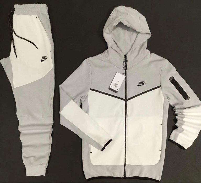 Nike tech universal