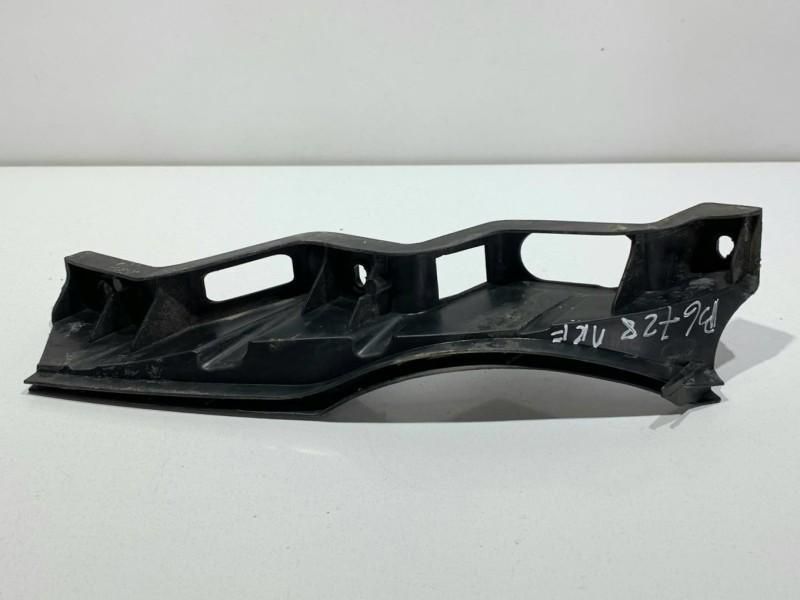 Suport far dreapta Volkswagen Passat B6 3C Berlina 3C0807890