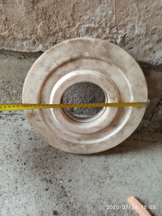 Продам на автокран запчасти .