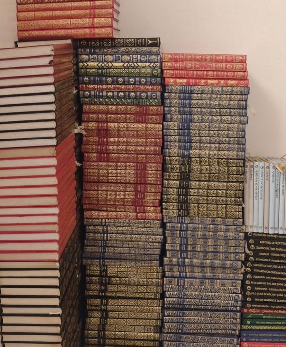 Colecție Prietenii Cartii, 240 vol, Cartonate, LUX