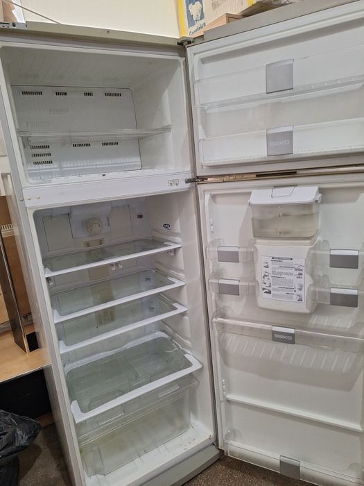 Vand frigider beko