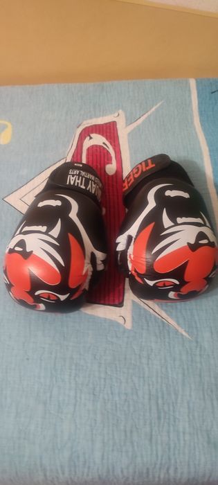 Перчатки для бокса