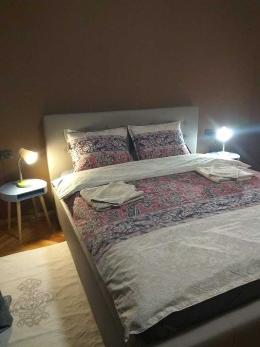 Тристаен имот в Център-ЦУМ