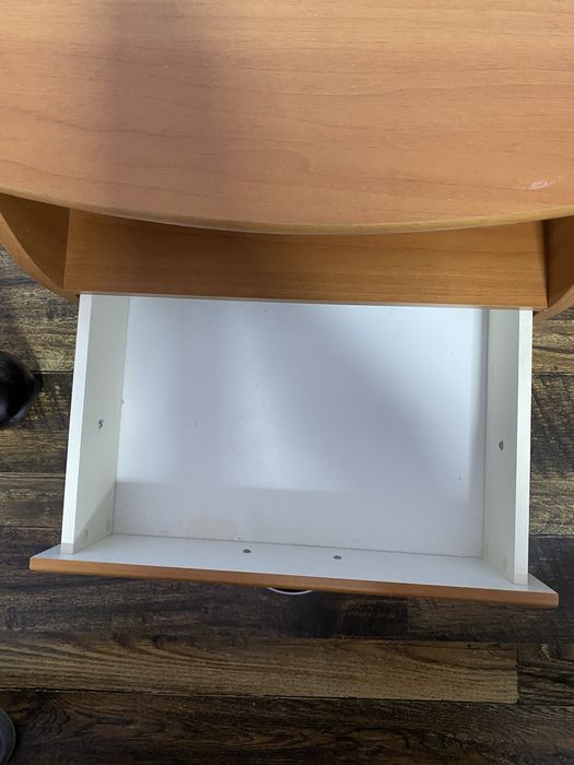 Vand mobilier de dormitor