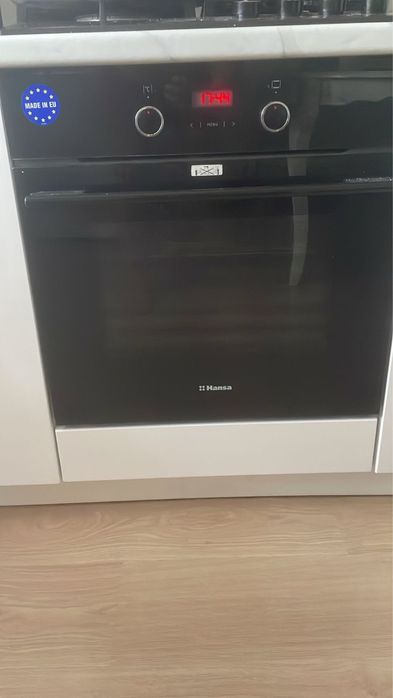 Продам встроенную духовку Hansa