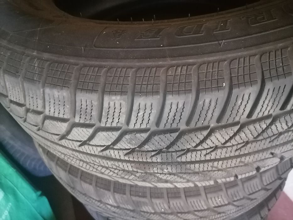 Anvelope M+S 235 65 R17