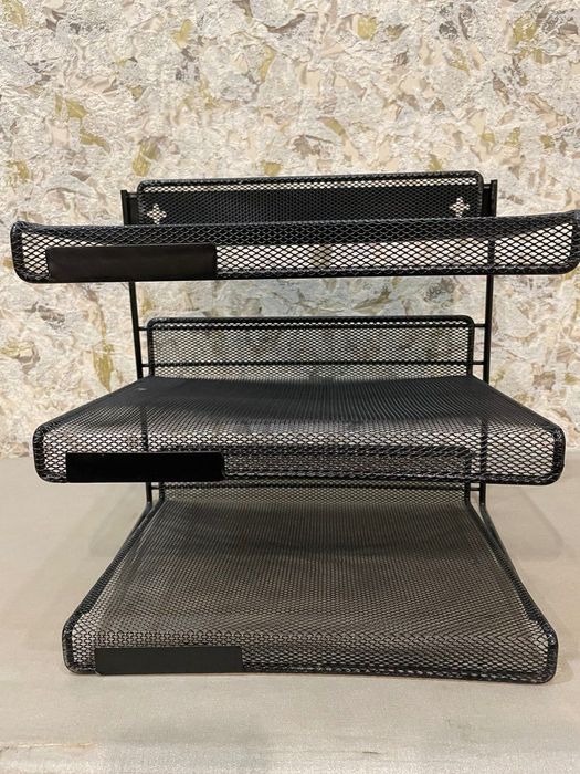 Полочка металлическая для офиса или дома