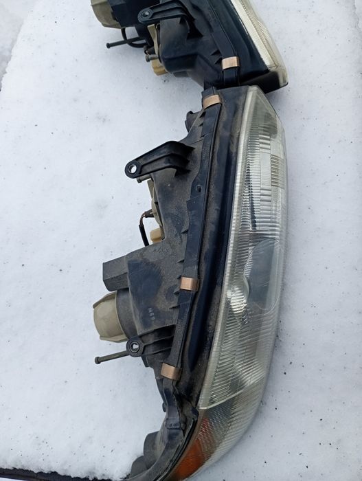 Продам фары привозные  Субару