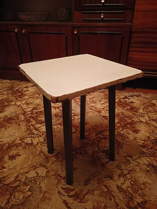 Продаются Табуретки с Металлическими ножками!