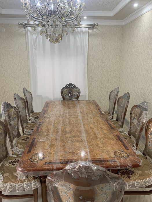 Stol stul sotiladi toza yong’oqdan qilingan