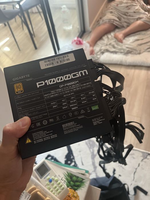 Блок питание Gigabyte