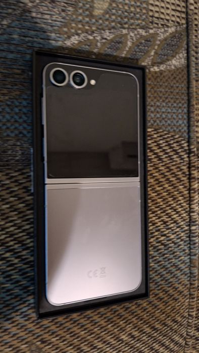 Samsung Z Flip 6