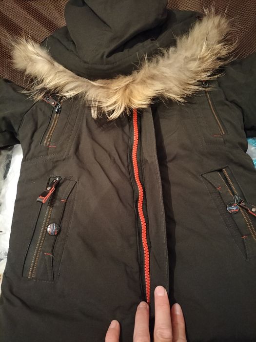 Кыстык куртка сатылады4-5 ж