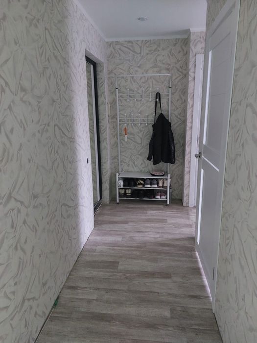 Продам 2 ух.комн кв район маг.Караван