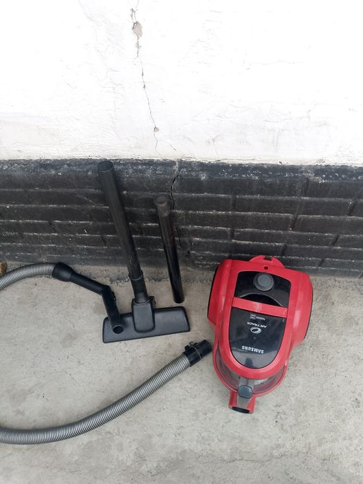 Продам пулысос Самсунг 1600ват.