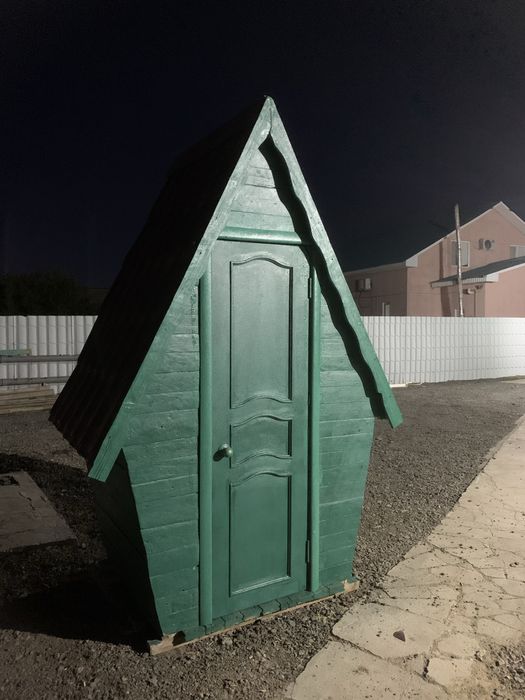 Садовый туалет.