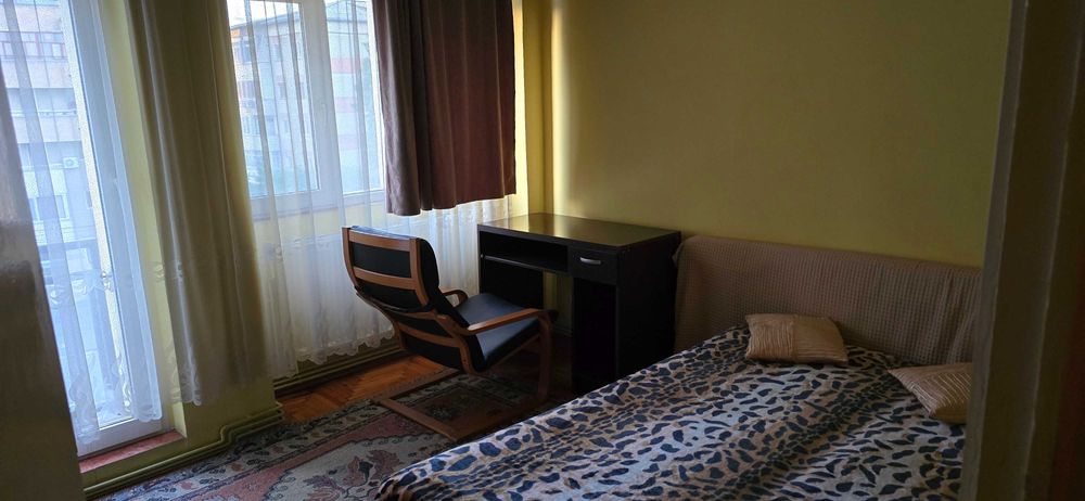 Inchiriez Apartament 2 Camere Ultracentral cu Balcon