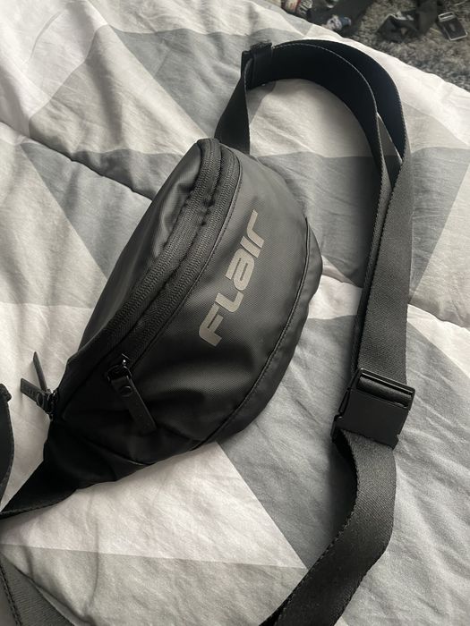 Спортно елегантна  много удобна Флайр !!