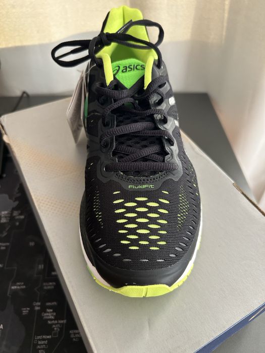 Обувки asics 42 размер