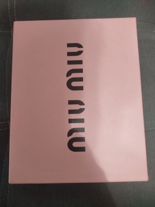 Продается тапочки шлепанцы Miu miu