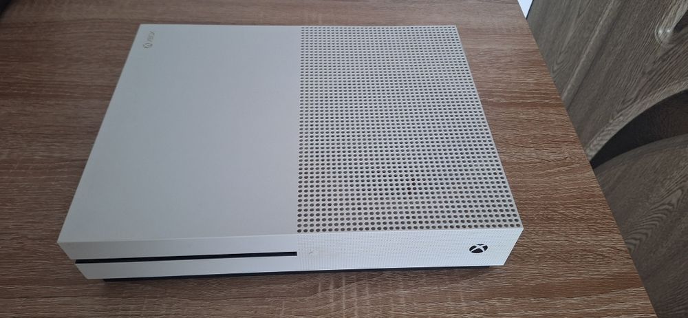 Xbox one S, 1Tb ,fără jocuri