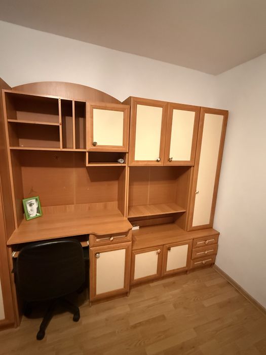 De vanzare Canapea extensibila noua si mobilier de copil cu birou