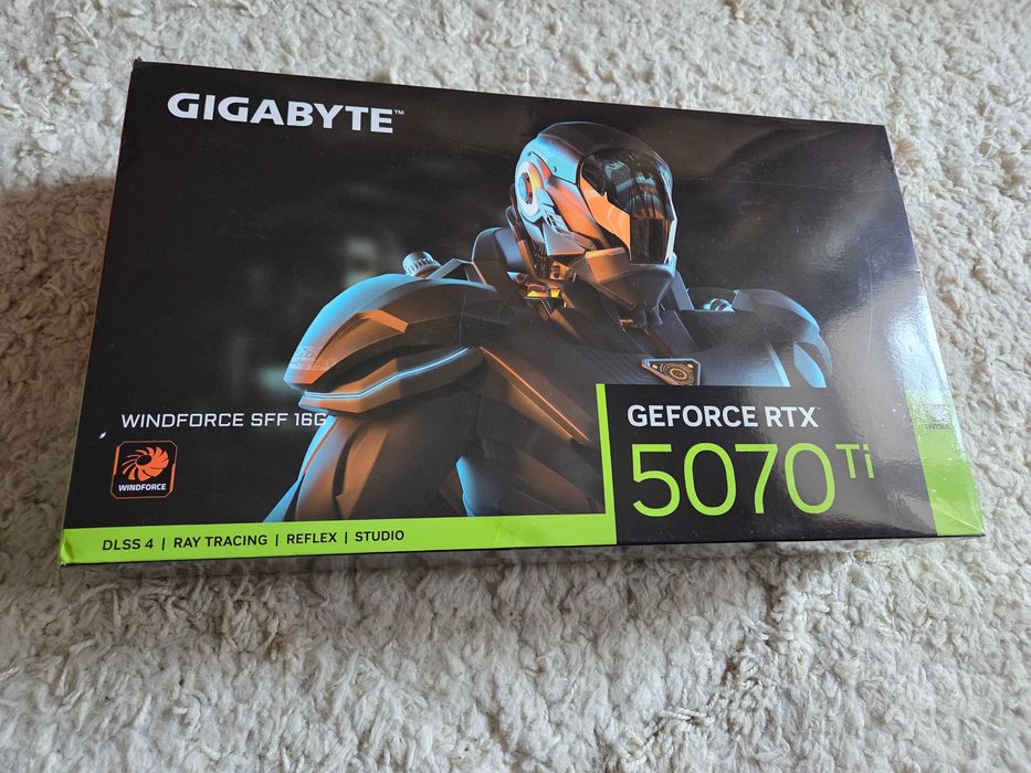 Placa Video Gigabyte 5070 Ti Windforce SFF 16GB