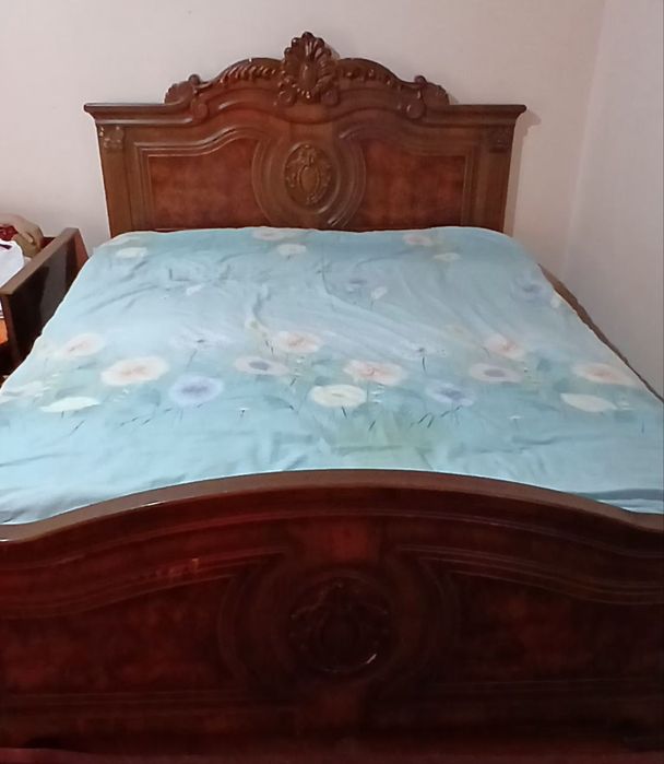 Мебель  комплект сотилади