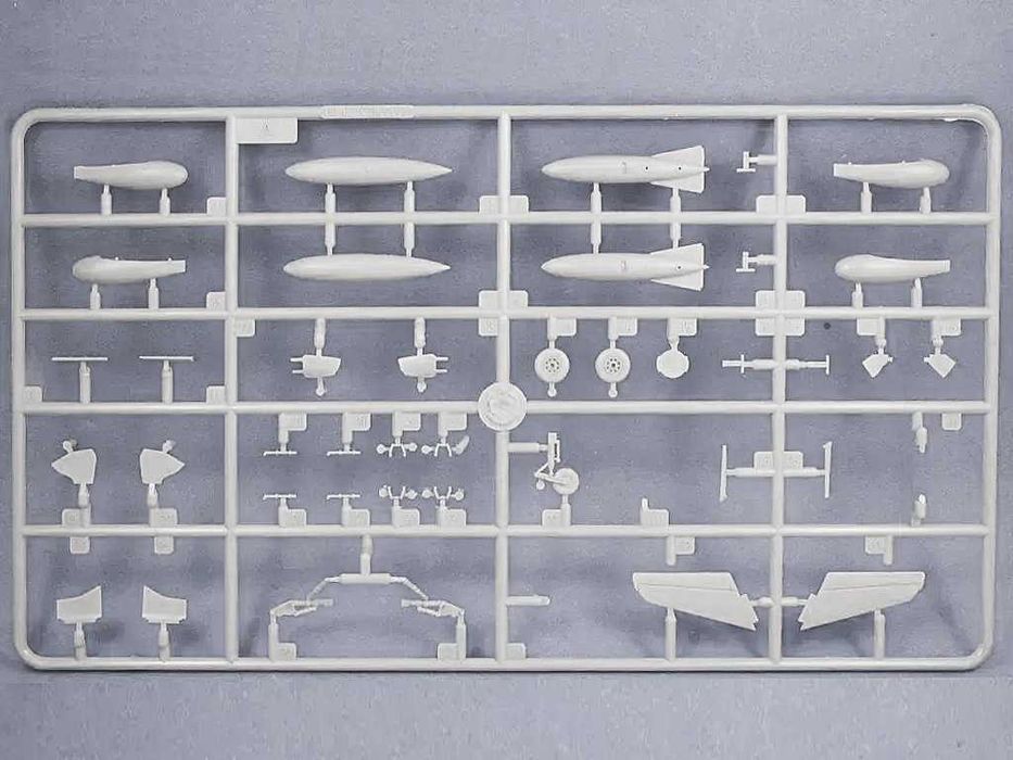 Сборная модель Реактивный Истребитель МИГ-15 УТИ в масштабе 1:72