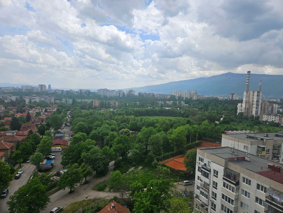 Просторен, довършен апартамент в кооперация ЕПК, Красна поляна 3