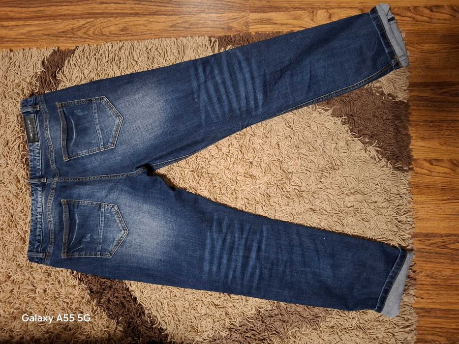 Накъсани дънки Supply & Demand