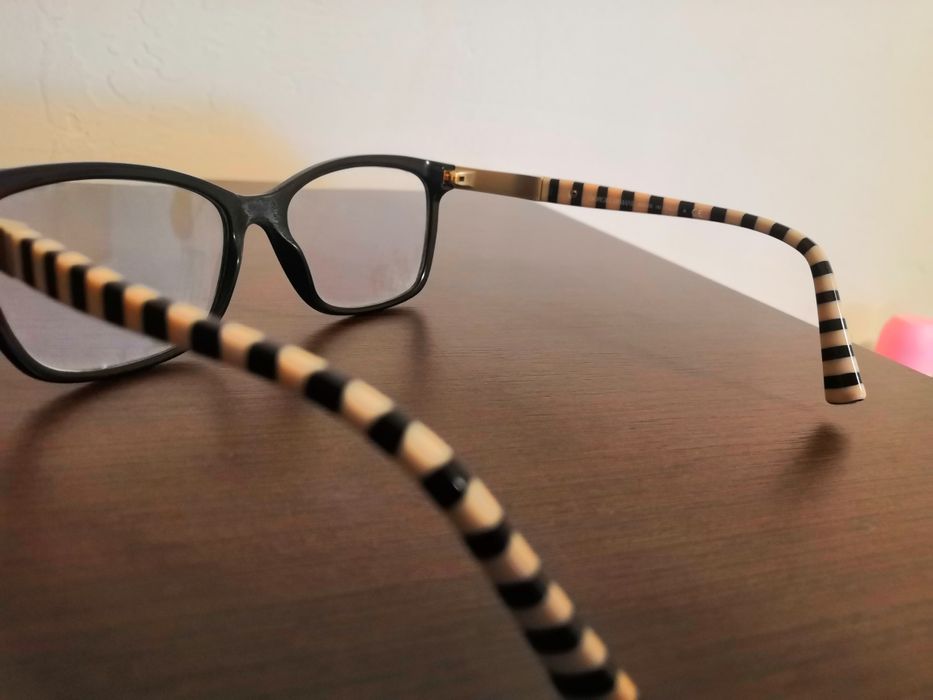 Giorgio Armani

Очила