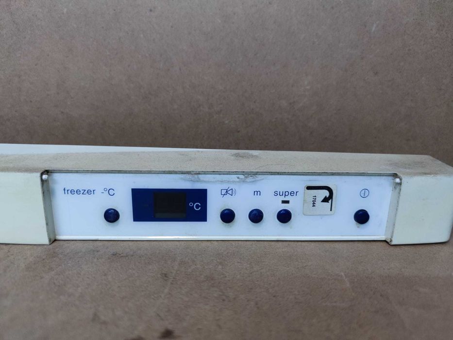 display,placa electronica frigider bosch KSU3921IE/02 / C113