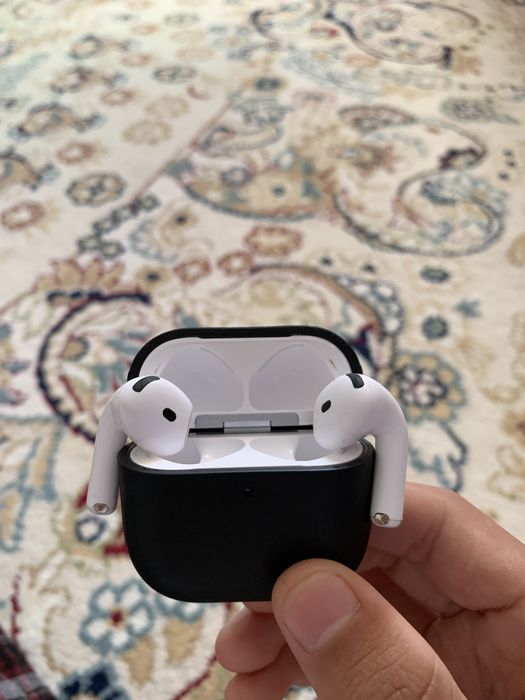 Продам Airpods 4