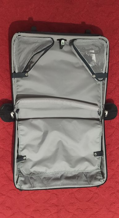 Чемодан для костюма