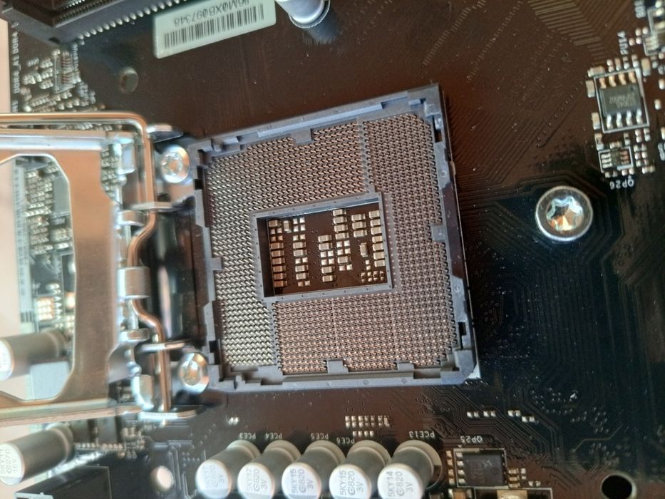 ASRock B360M-HDV в рабочем состоянии