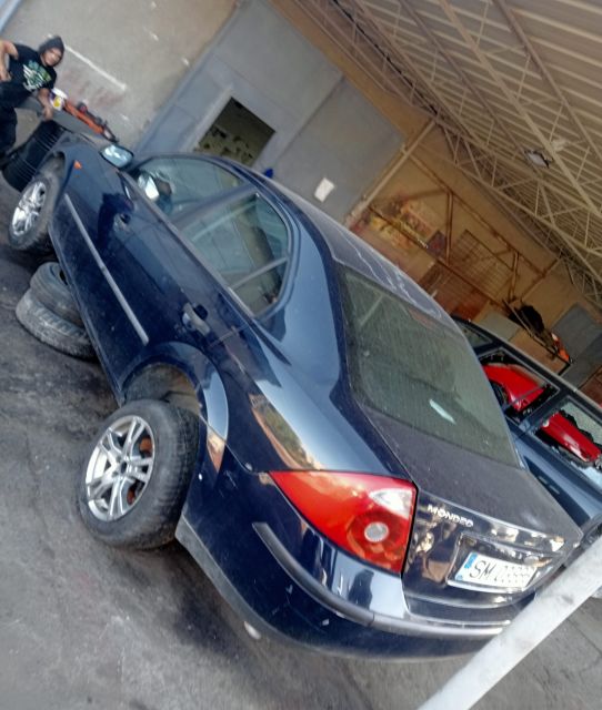 Vas lichid parbriz Ford Mondeo MK3 (facelift)