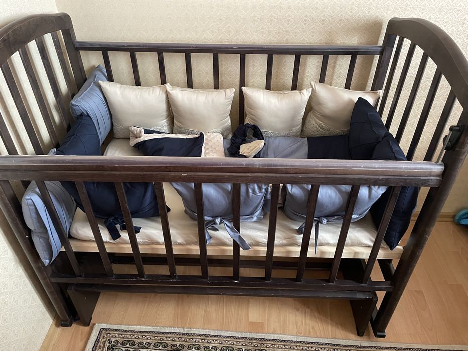 Детская кроватка