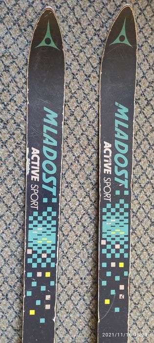 продам лыжи Mladost