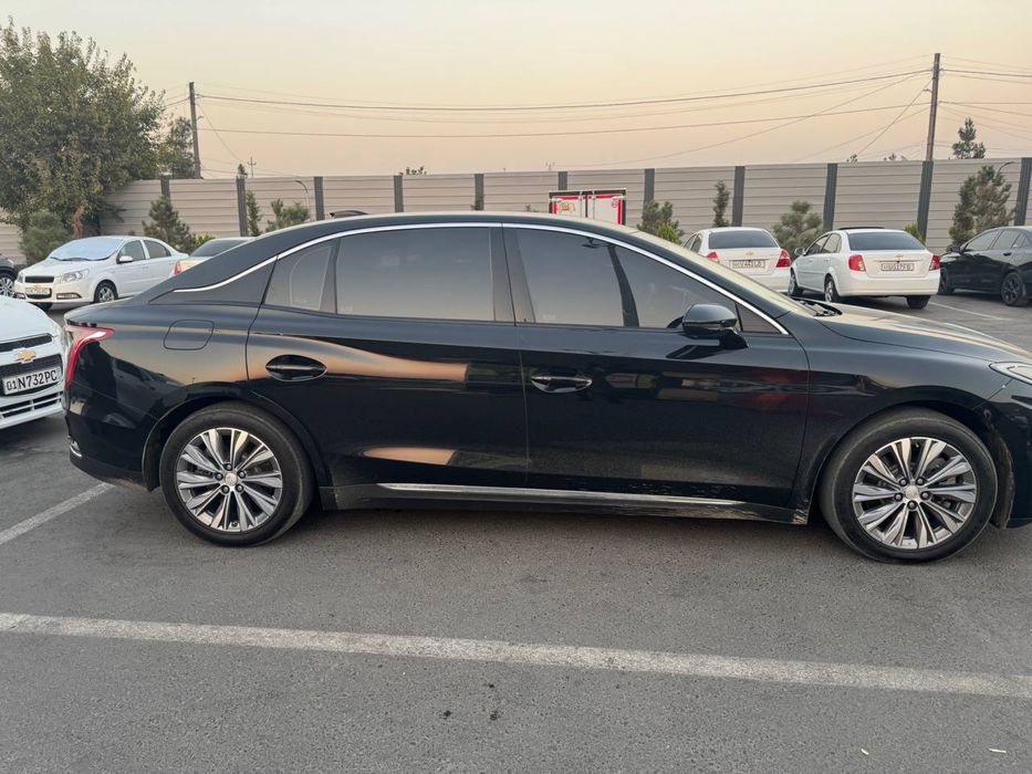 Сотилади Hongqi
