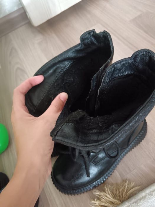 Продаю детский обувь