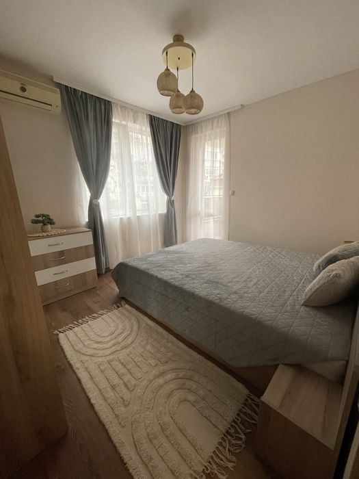 Дава се под наем Двустаен апартамент в Русе, Център - 66 кв.м за 453.9 € - Снимка #3